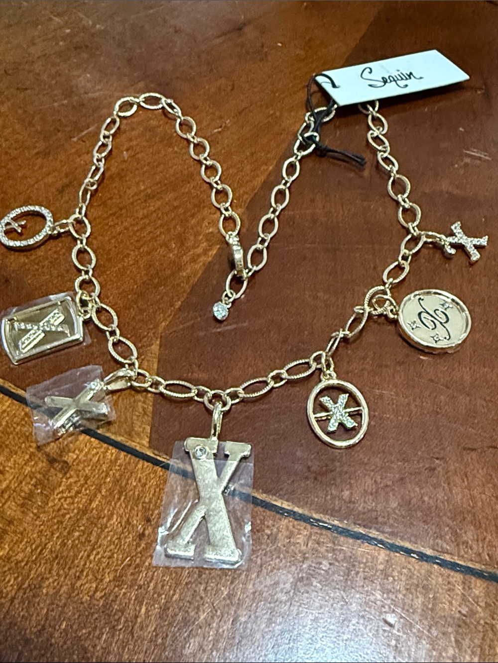 Anthropologie-Sequin NYC XOXO Gold-Tone Multi-Charm Necklace!!🔥🔥🔥 - Picture 15 of 16